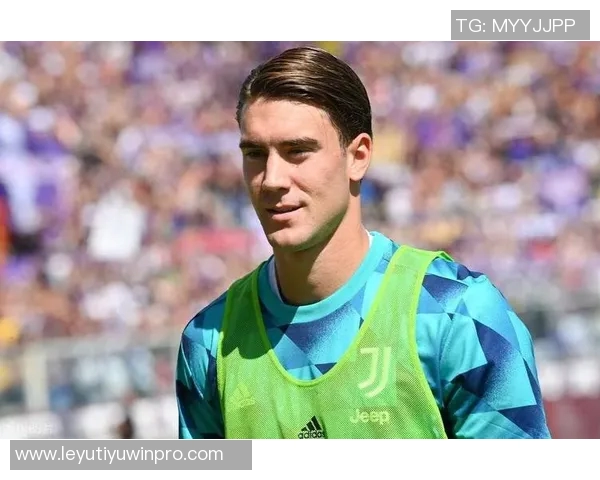 萨维切维奇分析莱奥位置选择认为边路更合适中锋表现不佳 萨维切维奇分析莱奥位置选择认为边路更合适中锋表现不佳