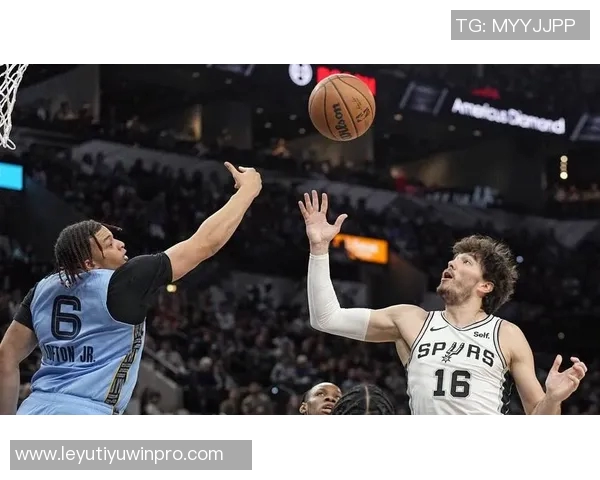 灰熊篮板优势明显却频频失手惨遭马刺逆转失利