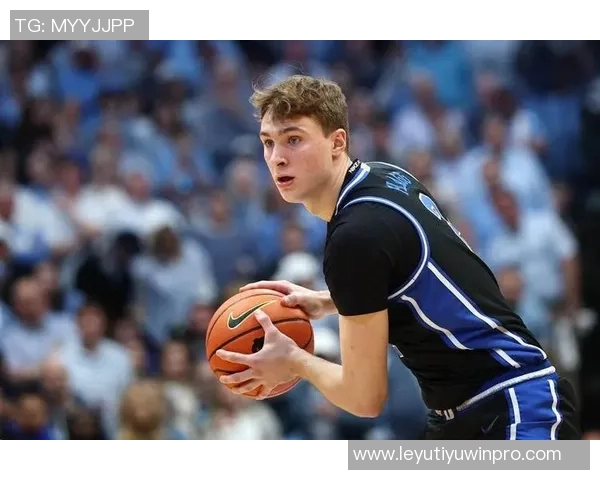 克莱赞弗拉格勇敢挑战字母哥展现无畏精神令人钦佩