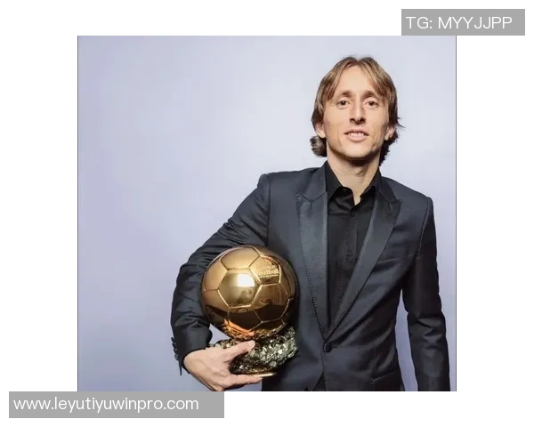 卡福赞莫德里奇四十岁依然能影响比赛意甲赛季竞争异常激烈 卡福赞莫德里奇四十岁依然能影响比赛意甲赛季竞争异常激烈